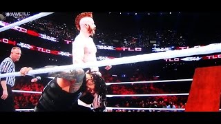 Download lagu WWE TLC 2015 Sheamus vs. Roman Reigns Tables Ladders & Chairs Match - WWE TLC MATCH mp3