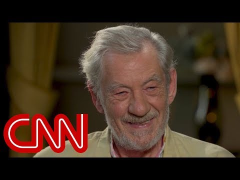演員伊恩-麥凱倫講述他的生活,在舞臺上和銀幕上。 (Actor Ian McKellen on his life, on and off stage and screen)