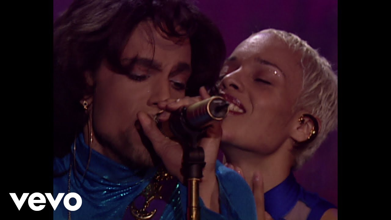 Prince - She's Always In My Hair (Live At Paisley Park, 1999) - YouTube