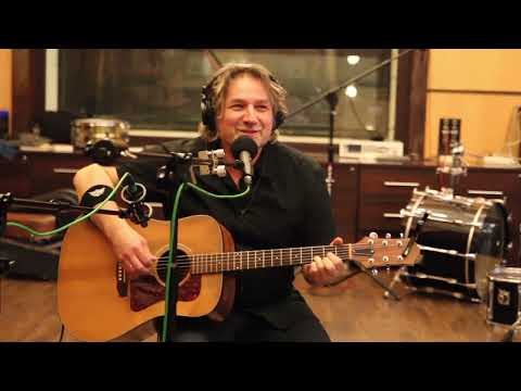 Cezary Makiewicz – Możesz spać ja poprowadzę (Live Radio Olsztyn 2013)