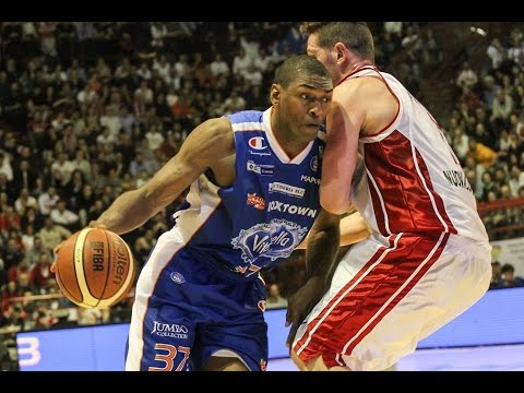 Italy: Metta World Peace's #‎Cantù‬ Debut