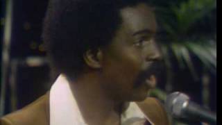 The Whispers - And The Beat Goes On video