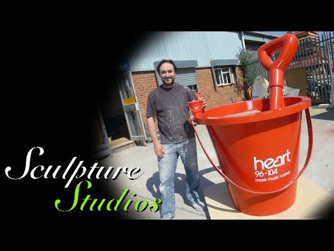 Giant Bucket & Spade by Sculpture Studios