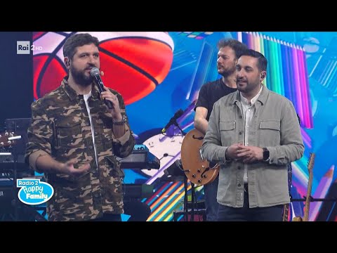 Manco Lontanamente Show! - Radio2 Happy Family 15/01/2023