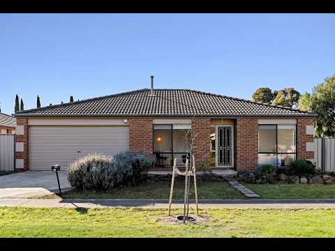 51 The Strand, Point Cook, VIC 3030, 4房, 2浴, House