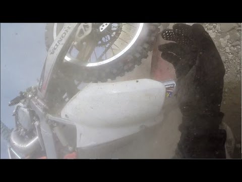 CR250R Crashes In Dust
