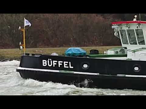 Eisbrecher "Büffel" auf dem ESK (Elbe-Seitenkanal) im Einsatz - Vorbeifahrt - Winter Februar 2026