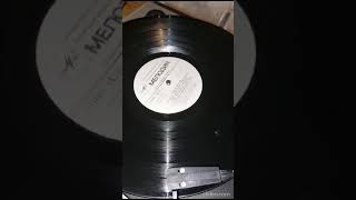 Rəşid Behbudov, Küçələrə su səpmişəm, Yar gələndə toz olmasın.