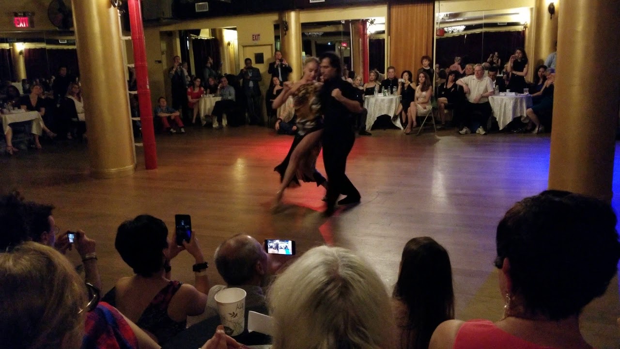 Argentine tango: Eleonora Kalganova & Tomás Corbalán - Tasogare No Warutsu