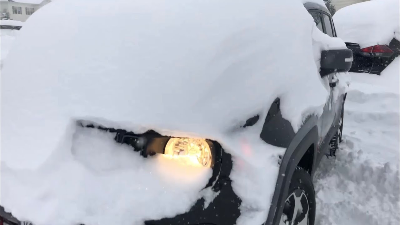 3ft of snow vs Jeep Renegade