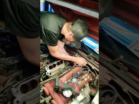 Quick fuel injector reseal and this #miata will be good to go