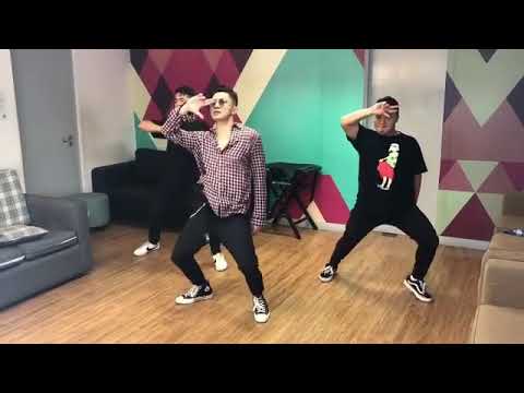 Vhong Navarro dancing #EXO Love Shot.