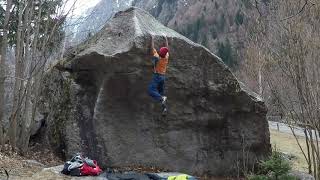Photo of problem Il Francese di Destra in Val di Mello boulder Area