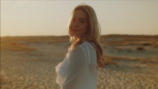 Musik-Video-Miniaturansicht zu Trochę Lżej Songtext von Bletka