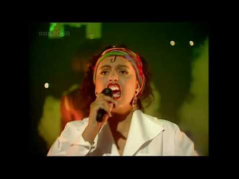 Urban Cookie Collective  - The Key, The Secret (First Performance) - TOTP - 22 07 1993