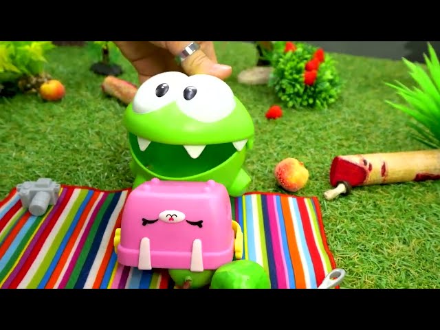 Vídeo relacionado con Trixie Juguetes de Peluche y Tejidos - Be Eco Oso Elroy, Material Reciclado, 42 cm
