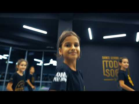 танец под Mike Gao   Shoemaker out now MIGAMO Alphapup Records