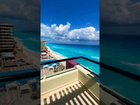 Crown Paradise Cancún