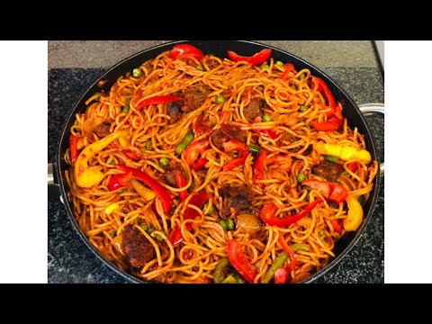 The EASIEST/TASTIEST Jollof Spaghetti Recipe - READY IN 20 MINUTES - INSPIRED BY  @ZeeliciousFoods