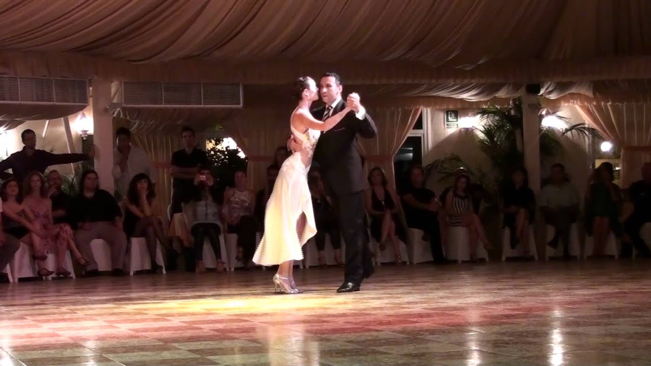 Diego Escobar y Angi Staudinger - "Café Dominguez"