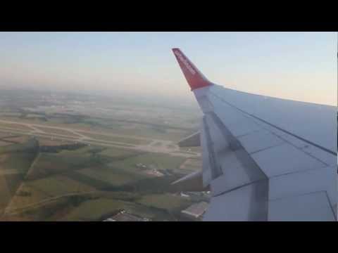[HD] Rolling Takeoff AirBerlin Boeing 737-86J [D-ABAS] Munich to Hurghada with condesation on wings