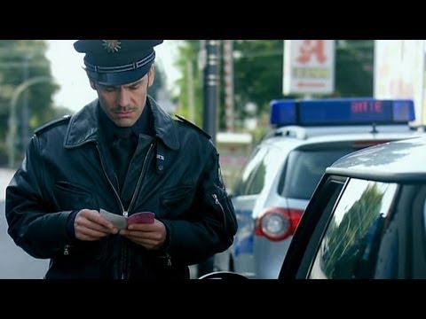 Allgemeine Polizeikontrolle - Ladykracher