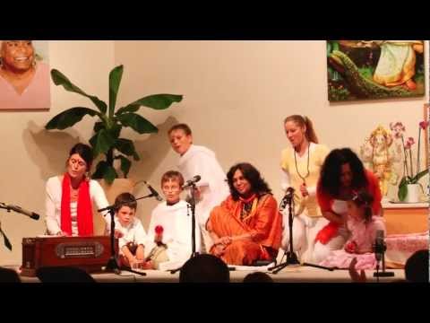 Shiva Shiva Shambho - Mantra Chanting with Children