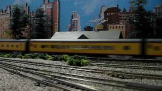 preview picture of video 'Union Pacific Streamliner on the LK&R HO Scale Layout'