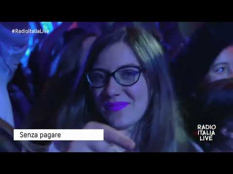 J-AX e Fedez - Senza pagare sul palco di #RadioItaliaLive