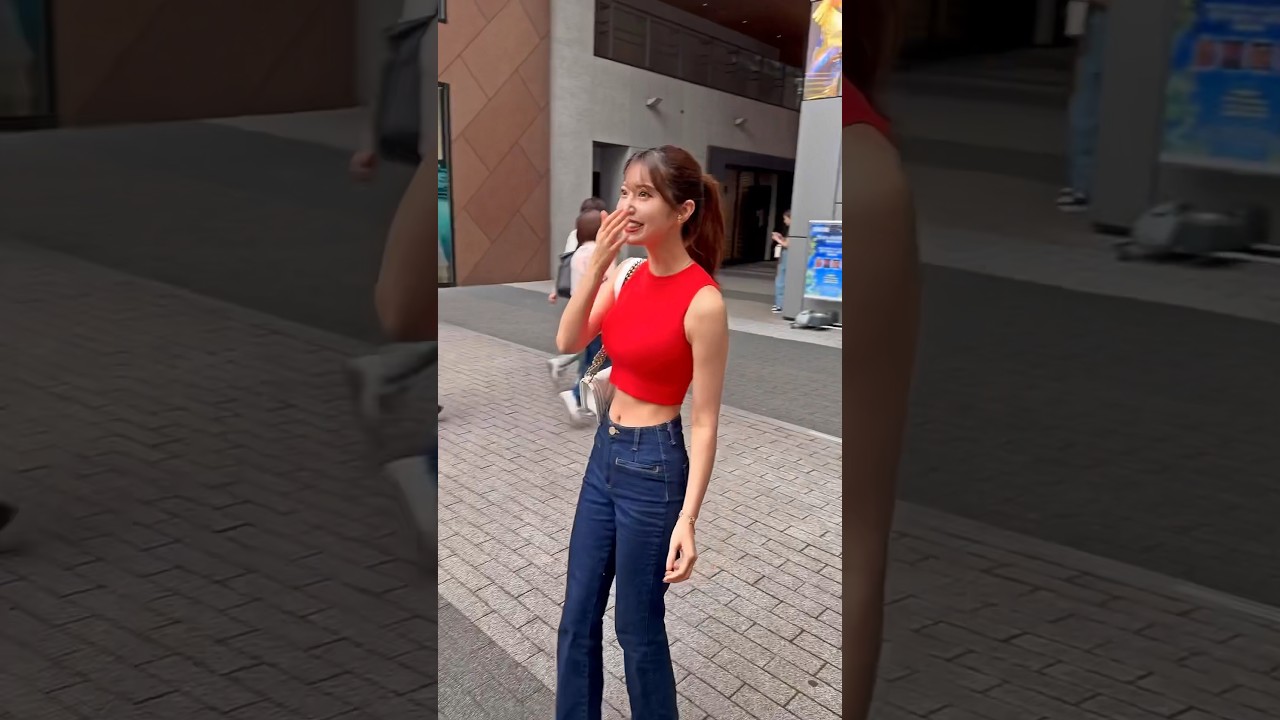 渋谷でド派手な格好で歩いてる女の人がいた。 #japanese  #阿部なつき #渋谷