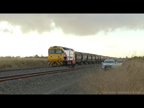 5KC5 Grain Train Trackside Crew Change (14/1/2021) - PoathTV Australian Trains & Railways