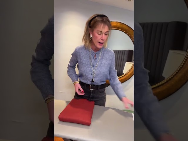 Vídeo relacionado con Genérico Pashmina Bufanda Mujer Chales de Punto Elegante Sólido Bufandas Triangular Invierno Capa Cardigan Cálido y Confortable Accesorio de Ropa Otoño (Coffee-a, One Size)