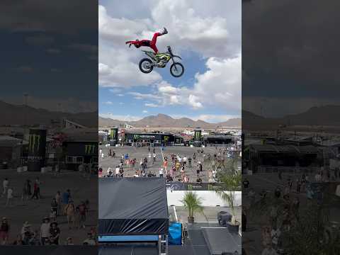 Boys looking 🔥 in warm-ups #SMX #SuperMotocross