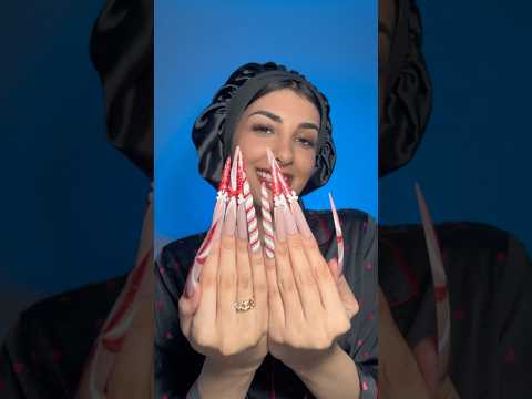 Cardi B‘s Christmas nails🎄￼