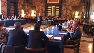 bagarre-in-consiglio-comunale-allontanato-militante