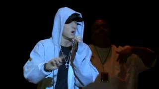 Lose Yourself (Live) - Eminem  (8 Mile) 2002.