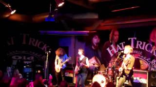 Tyler Bryant and the Shakedown - 11 18 2011 - Kick the Habit