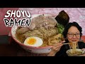 日本面条酱油汤 日本街头小贩的传统食谱 鸡肉和猪肉汤 shoyu ramen