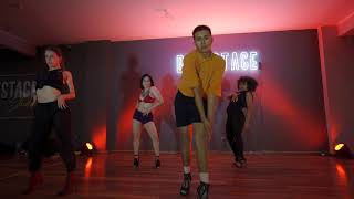 NUMB - SABRINA CLAUDIO // BACKSTAGE STUDIO