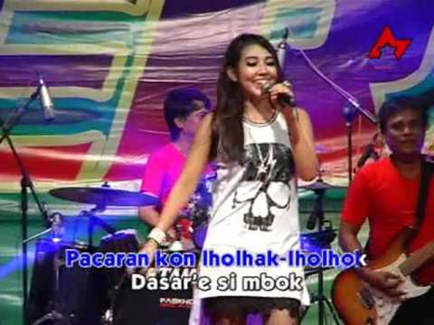 Via Vallen - Ra Kuat Mbok | Dangdut [OFFICIAL]