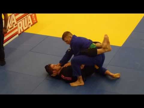 English BJJ Open 2013 - Brown Adult - Under 94.3KG - Chris Regan