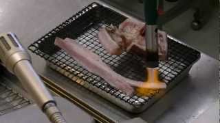preview picture of video '穴子　Anago (Conger eel) preparation for sushi and other dishes'