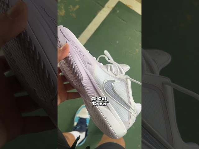 Vídeo relacionado con Hixingo Zapatillas de Baloncesto para Niños, Zapatos de Baloncesto para Hombre Zapatillas de Deporte de Caña Alta, Sneakers Unisex Zapatillas de Correr Casuales, Púrpura 38 EU