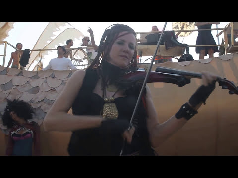 Random Rab feat. HÄANA violinist at Burning Man 2013
