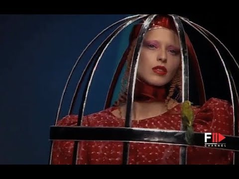 AGATHA RUIZ DE LA PRADA Fall 2009/2010 Milan - Fashion Channel