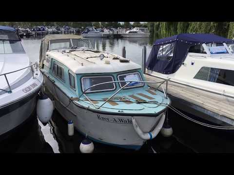 SOLD - Nauticus 27 Knot A Wake