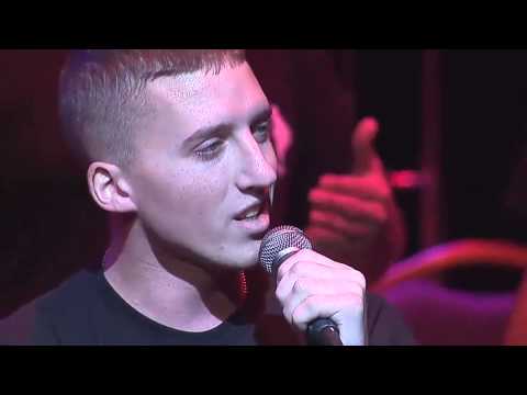 Roger Waters & Vets - Wide river to cross