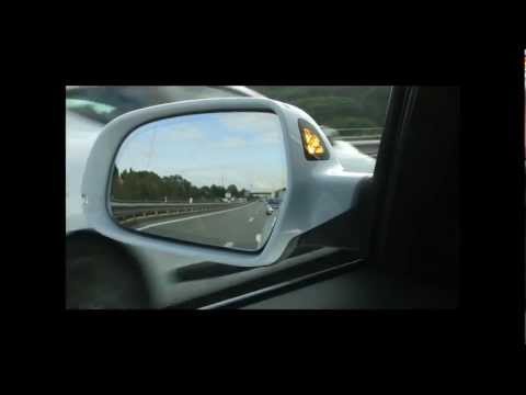 Audi A4. Sistema de detección de objetos en el ángulo muerto («Audi side assist»).