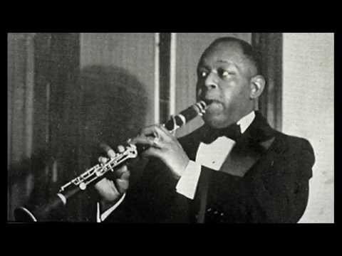 Johnny Dodds' Black Bottom Stompers - Wild Man Blues (1927)