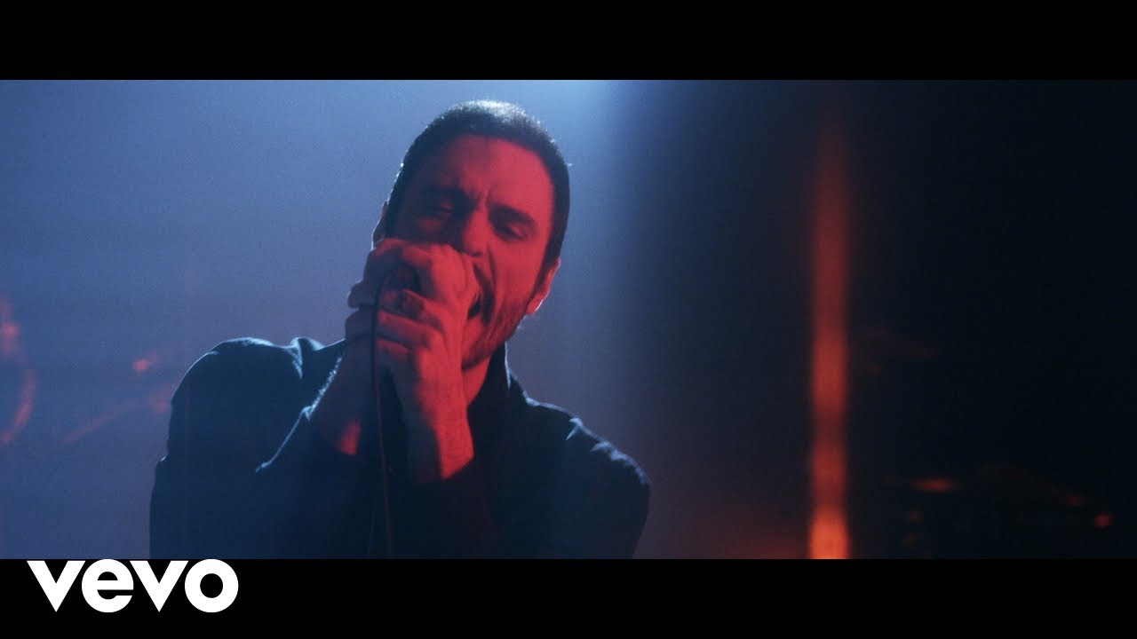 Breaking Benjamin - Torn in Two